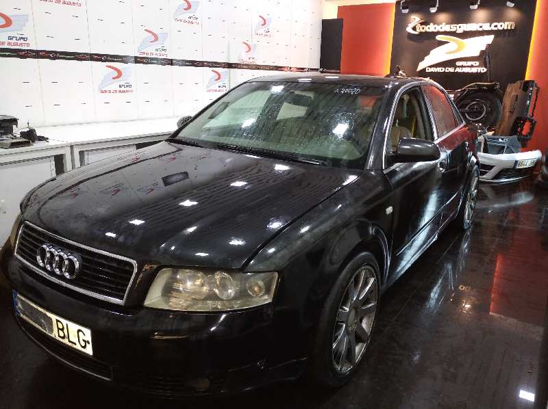 AUDI A4 AVANT (8E) 2.5 TDI Quattro (132kW) Motor 2,5 Ltr. - 132 kW V6 24V TDI foto 4