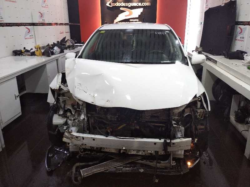 TOYOTA AURIS Hybrid Business   |   06.15 - 12.19