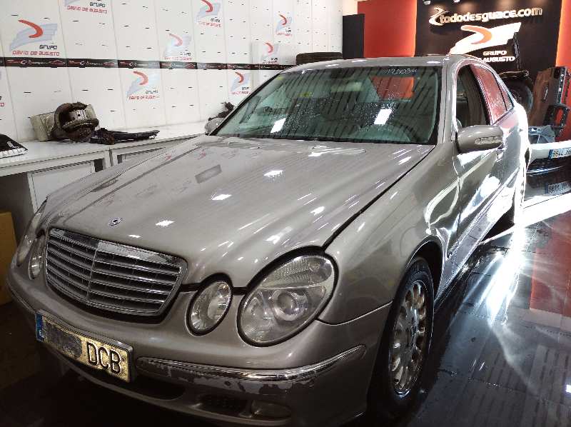 MERCEDES CLASE E (W211) BERLINA E 220 CDI (211.006)   |   01.02 - 12.06 foto 4