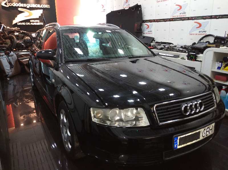 AUDI A4 AVANT (8E) 1.9 TDI (96kW)   |   05.01 - 12.04 foto 12