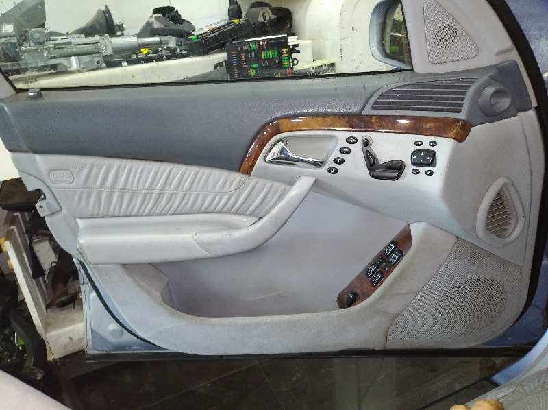 MERCEDES CLASE S (W220) BERLINA 400 CDI (220.028)   |   06.00 - 12.03 foto 9
