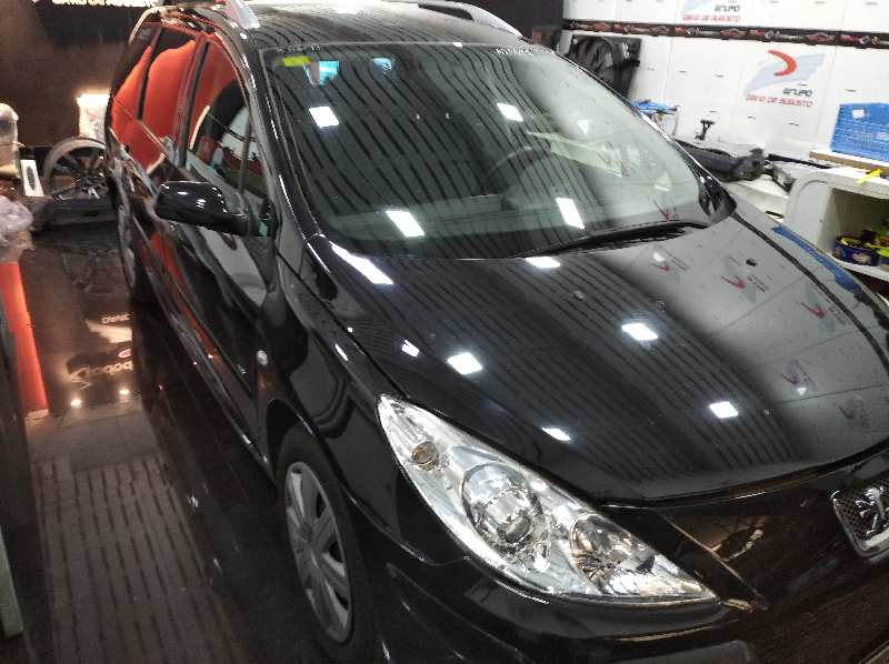 PEUGEOT 307 BERLINA (S2) D-Sign   |   10.06 - 12.08 foto 2
