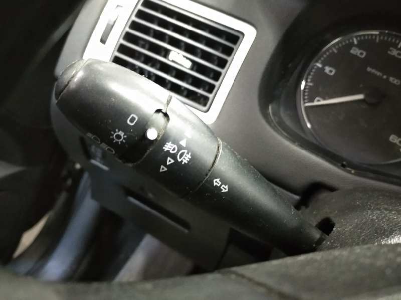 PEUGEOT 307 BERLINA (S2) D-Sign   |   10.06 - 12.08 foto 9