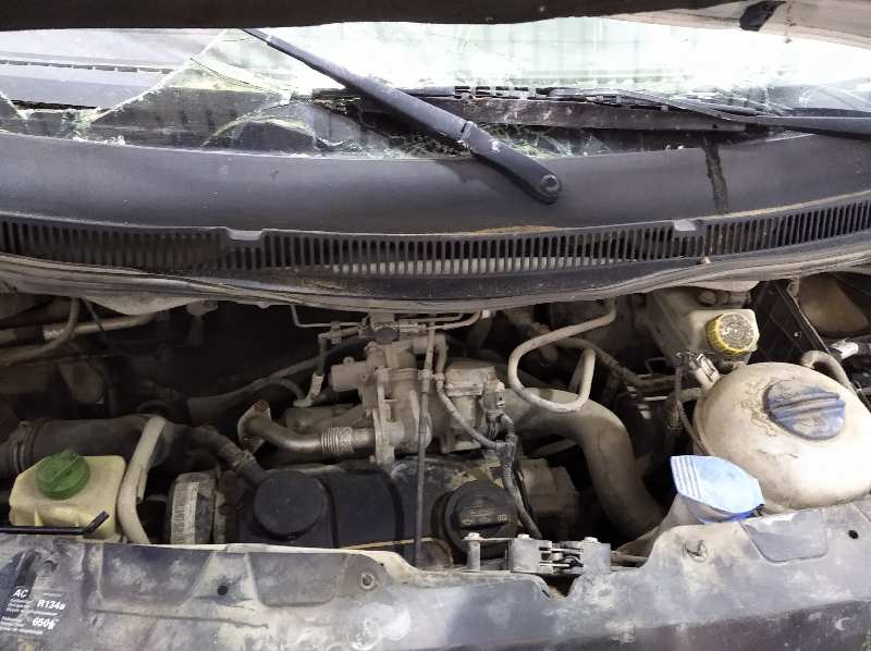 VOLKSWAGEN T5 BUS California  Techo elevable   |   01.06 - 12.09 foto 5