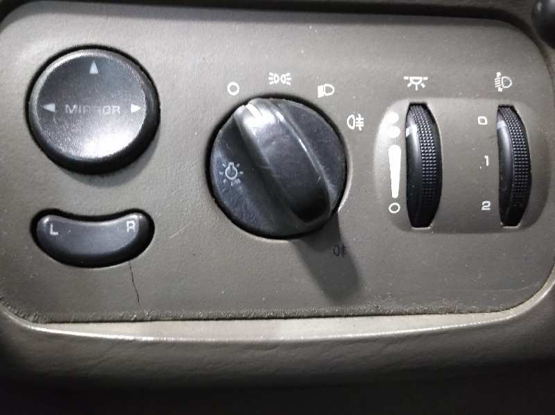 CHRYSLER GRAN VOYAGER  RG   |   06.90 - 06.08 foto 9