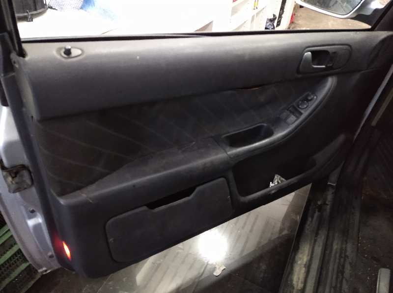 AUDI A3 (8L) 1.9 TDI Ambiente   |   09.00 - 12.03 foto 7