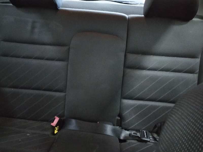 AUDI A3 (8L) 1.9 TDI Ambiente   |   09.00 - 12.03 foto 10