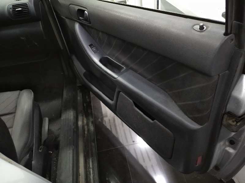 AUDI A3 (8L) 1.9 TDI Ambiente   |   09.00 - 12.03 foto 11