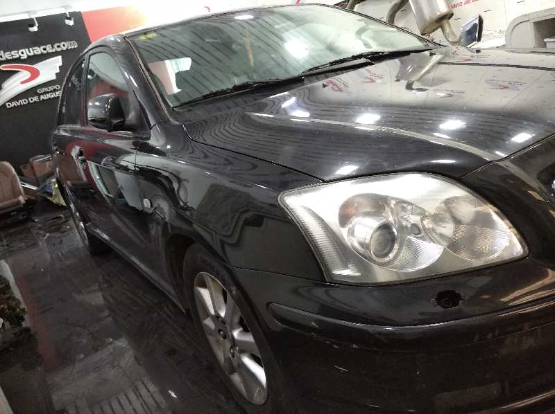 TOYOTA AVENSIS BERLINA (T25) 2.2 D-4D Executive Berlina (5-ptas.)   |   05.05 - 12.09 foto 2