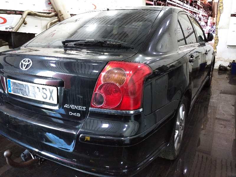 TOYOTA AVENSIS BERLINA (T25) 2.2 D-4D Executive Berlina (5-ptas.)   |   05.05 - 12.09 foto 3