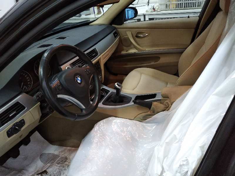 BMW SERIE 3 TOURING (E91) 320d   |   04.05 - 12.07 foto 11