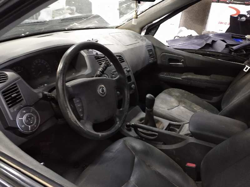 SSANGYONG KYRON 200 Xdi Limited   |   10.05 - 12.11 foto 9