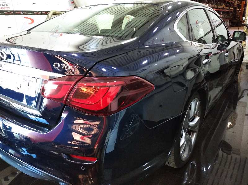 INFINITI Q70 LIM. 2.2d Premium   |   01.15 - 12.19