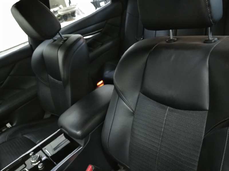 INFINITI Q70 LIM. 2.2d Premium   |   01.15 - 12.19
