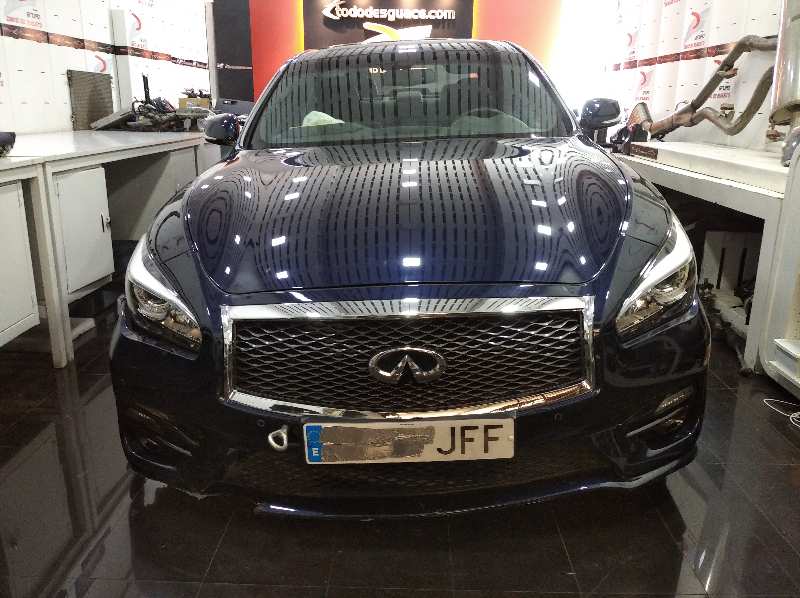 INFINITI Q70 LIM. 2.2d Premium   |   01.15 - 12.19