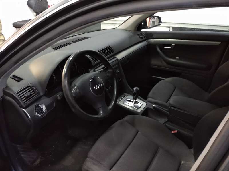 AUDI A4 AVANT (8E) 2.5 TDI (114kW)   |   05.01 - 12.02 foto 9