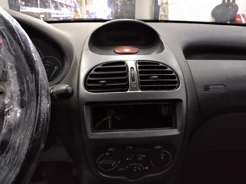 PEUGEOT 206 BERLINA XS Motor 1,4 Ltr. - 55 kW