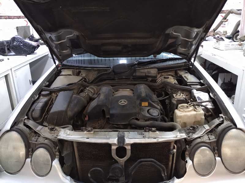 MERCEDES CLASE E (W210) BERLINA 240 (210.061)   |   06.99 - 12.00