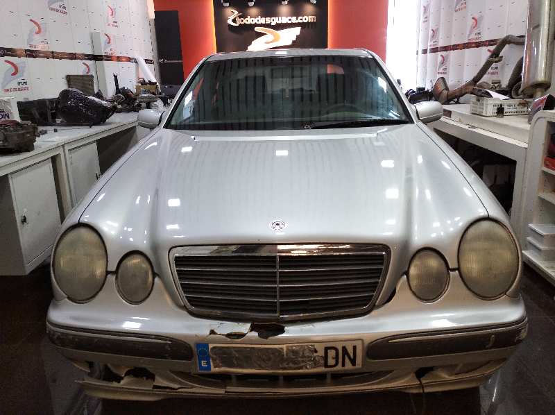 MERCEDES CLASE E (W210) BERLINA 240 (210.061)   |   06.99 - 12.00