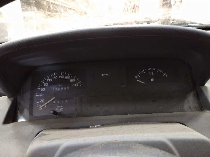 RENAULT CLIO I FASE I+II (B/C57) 1.2 Alize Motor 1,2 Ltr. - 43 kW foto 11