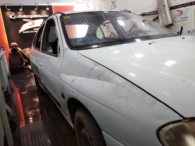 RENAULT MEGANE I FASE 2 CLASSIC (LA..) 1.9 dCi Dynamique   |   10.00 - 12.03 foto 2