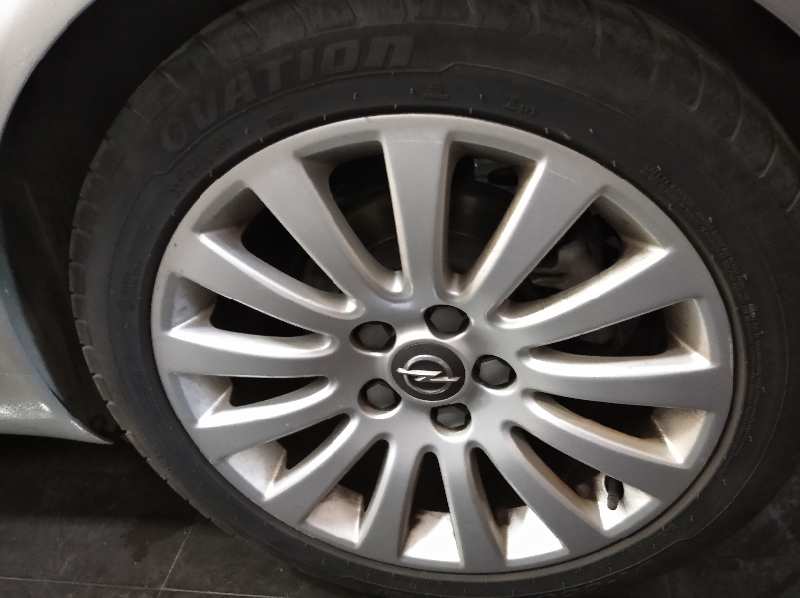 OPEL INSIGNIA BERLINA *   |   0.08 - ... foto 9