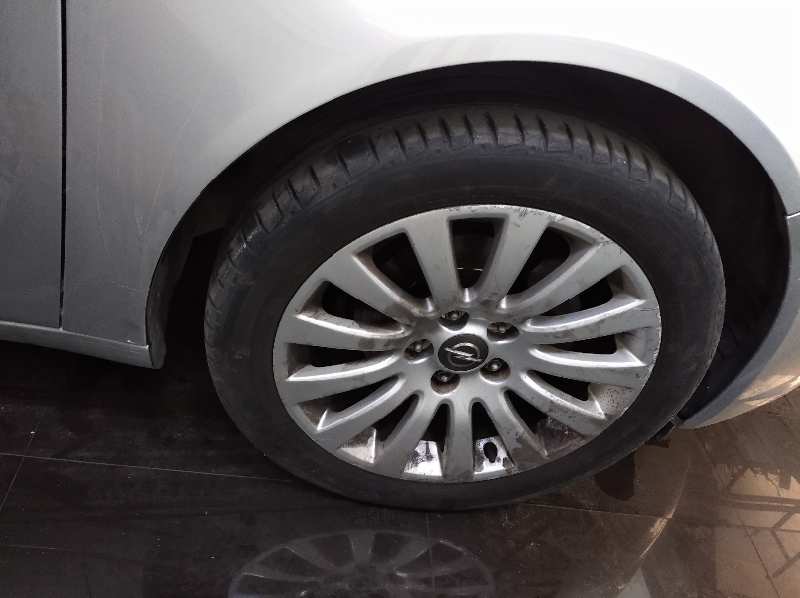 OPEL INSIGNIA BERLINA *   |   0.08 - ... foto 10