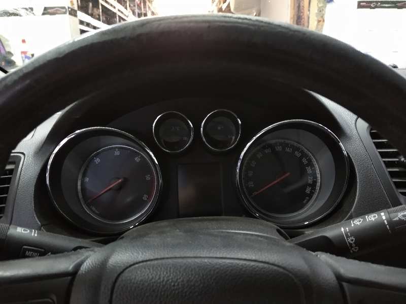 OPEL INSIGNIA BERLINA *   |   0.08 - ... foto 12