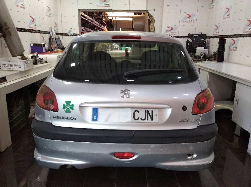 PEUGEOT 206 BERLINA X-Line Motor 1,4 Ltr. - 50 kW HDi foto 4