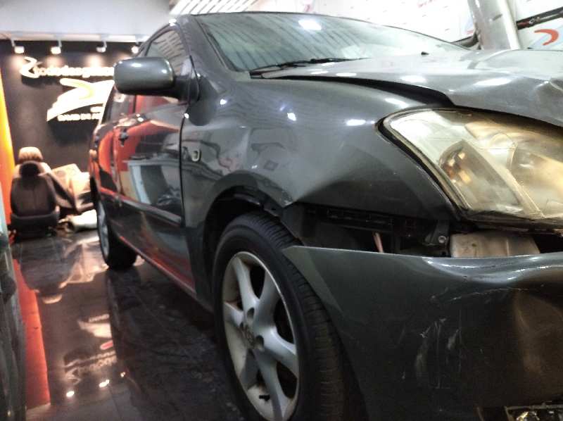 TOYOTA COROLLA (E12) 1.6 Linea Luna Berlina   |   05.03 - 12.07 foto 2