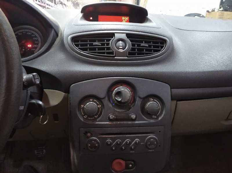RENAULT CLIO III Exception   |   09.06 - ... foto 9