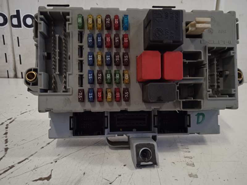 CAJA RELES / FUSIBLES FIAT PUNTO BERLINA (188) 1.2 8V   |   08.99 - 12.02