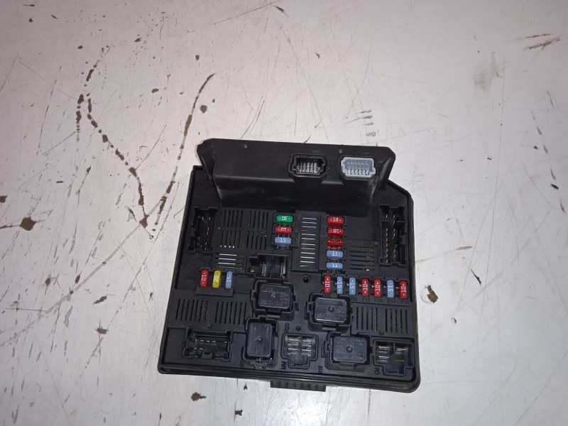 CAJA FUSIBLE SAM foto 2