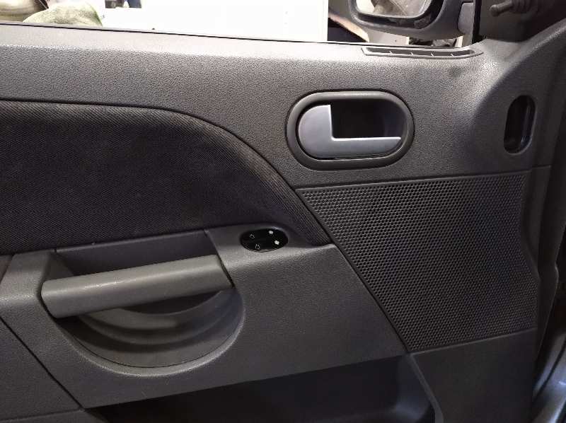 FORD FIESTA (CBK) Ambiente   |   11.01 - 12.08