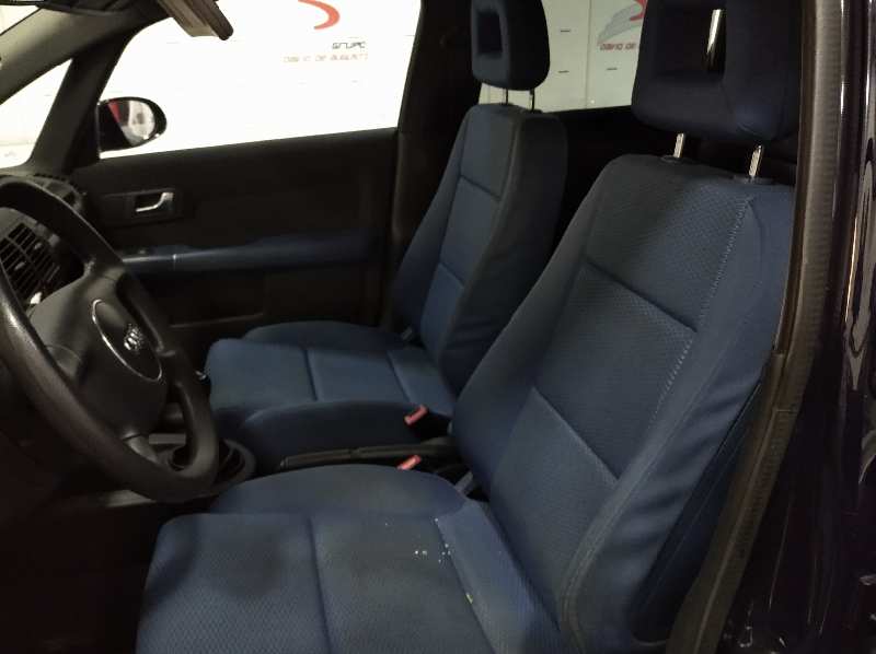 AUDI A2 (8Z) 1.6 FSI   |   05.02 - 12.05 foto 10
