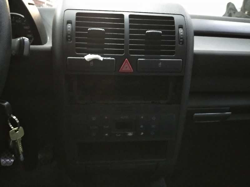 AUDI A2 (8Z) 1.6 FSI   |   05.02 - 12.05 foto 12