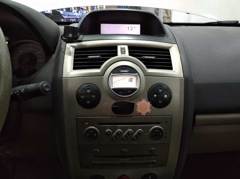 RENAULT MEGANE II CLASSIC BERLINA *   |   0.03 - ... foto 11
