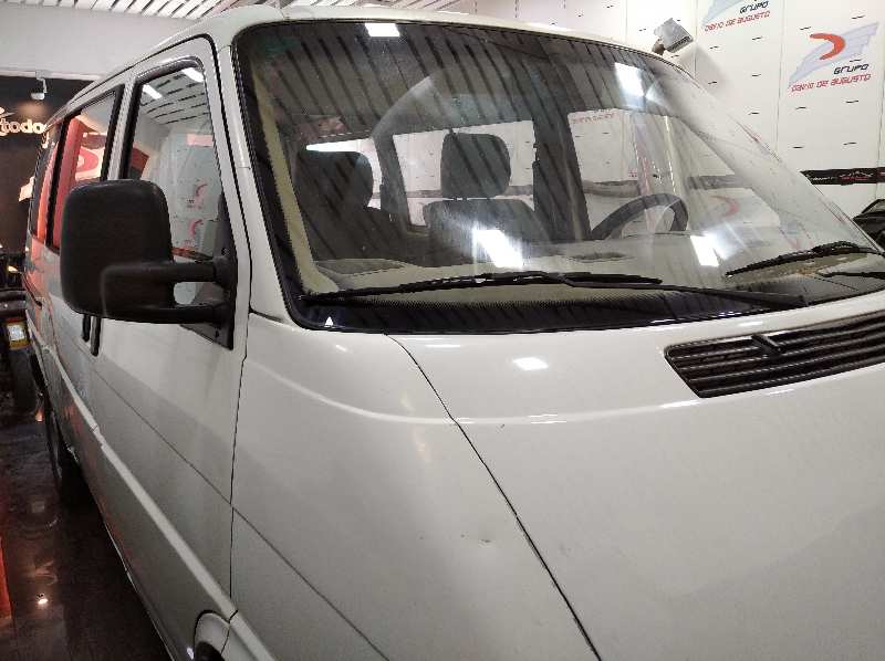 VOLKSWAGEN T4 TRANSPORTER/FURGONETA (MOD. 1991) Combi  L   |   01.99 - 12.01 foto 2