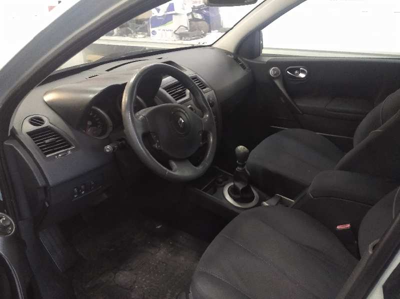 RENAULT MEGANE II BERLINA 5P Confort Authentique   |   07.02 - 12.05 foto 9