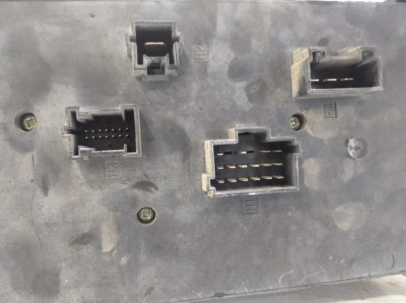 CAJA RELES / FUSIBLES MERCEDES SPRINTER II CAJA CERRADA (DESDE 01.06) 318/319 CDI (906.631/633/635/637)   |   02.09 - 12.17