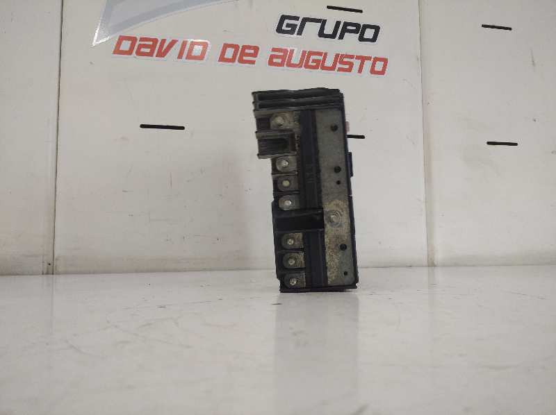 CAJA RELES / FUSIBLES VOLKSWAGEN TIGUAN (5N2) R-Line BlueMotion   |   01.15 - 12.16