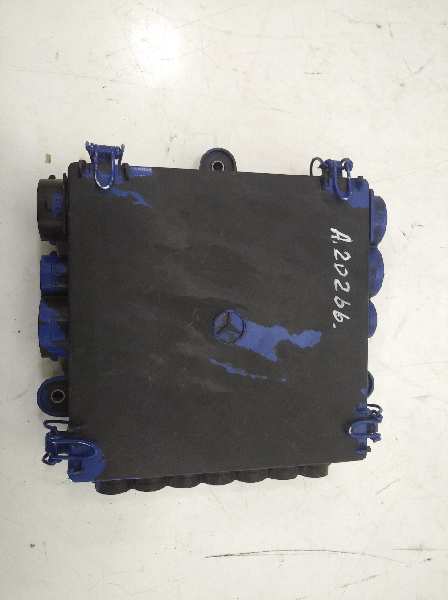 CAJA RELES / FUSIBLES MERCEDES-BENZ ANTOS BM 963.XXX 2-ACHSER 18XX 4x2 OM470 SZM M ClassicSpace