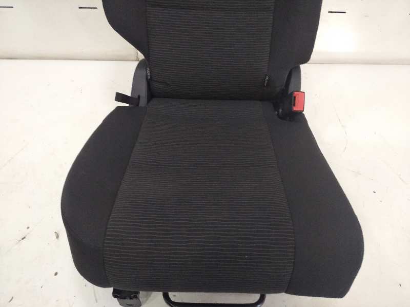 ASIENTOS TRASERO DERECHO VOLKSWAGEN TIGUAN (5N2) R-Line BlueMotion   |   01.15 - 12.16