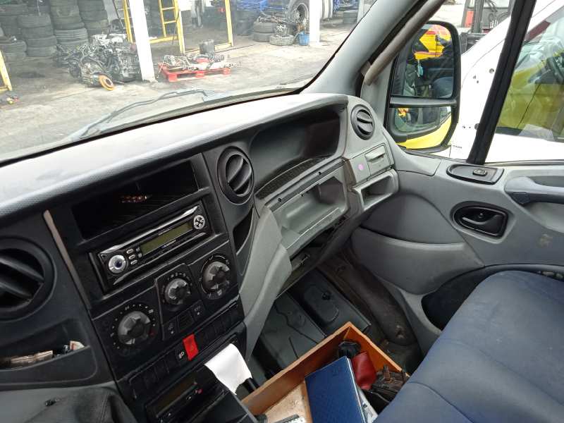 IVECO DAILY CAJA ABIERTA Doble cabina 65 C... batalla 4750   |   01.06 - 12.11 foto 5
