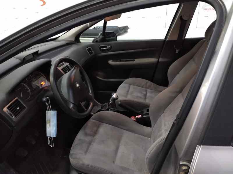PEUGEOT 307 BERLINA (S2) D-Sign   |   10.06 - 12.08 foto 8