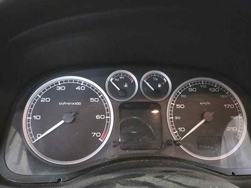 PEUGEOT 307 BERLINA (S2) D-Sign   |   10.06 - 12.08 foto 12