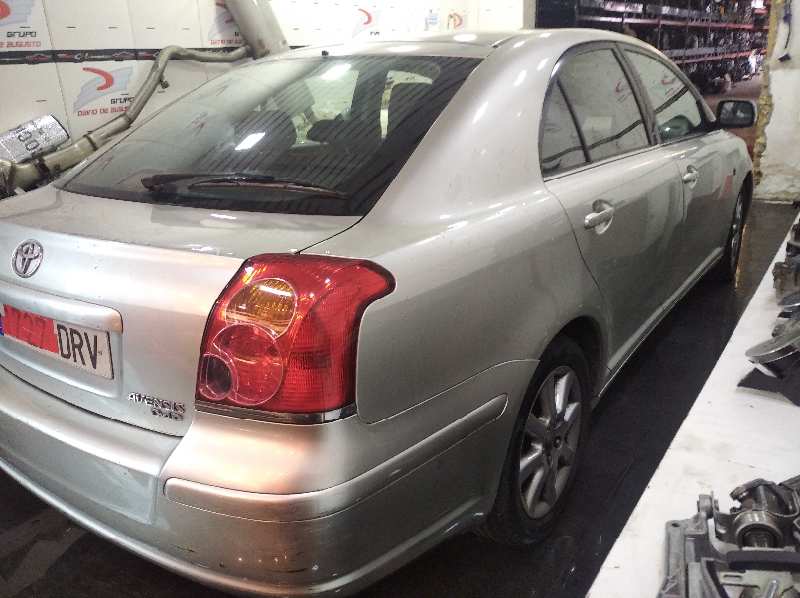 TOYOTA AVENSIS BERLINA (T25) 2.2 D-4D Executive Berlina (5-ptas.)   |   05.05 - 12.09 foto 3