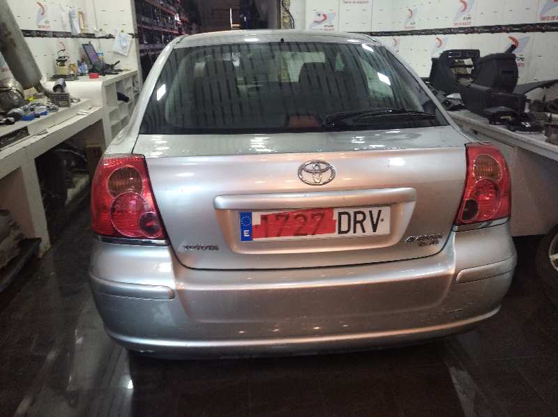 TOYOTA AVENSIS BERLINA (T25) 2.2 D-4D Executive Berlina (5-ptas.)   |   05.05 - 12.09 foto 4