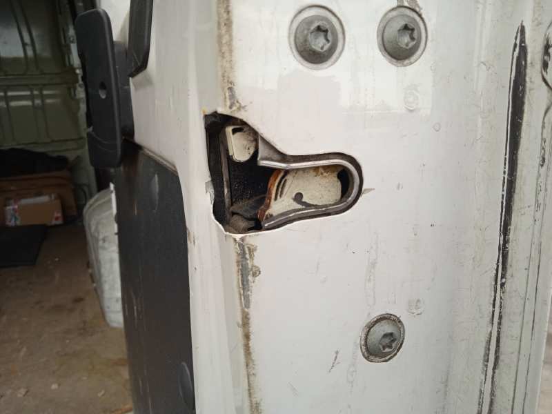 CERRADURA PUERTA TRASERA DERECHA
