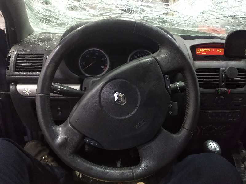 RENAULT CLIO II FASE II (B/CB0) Campus Motor 1,5 Ltr. - 47 kW dCi Diesel foto 12